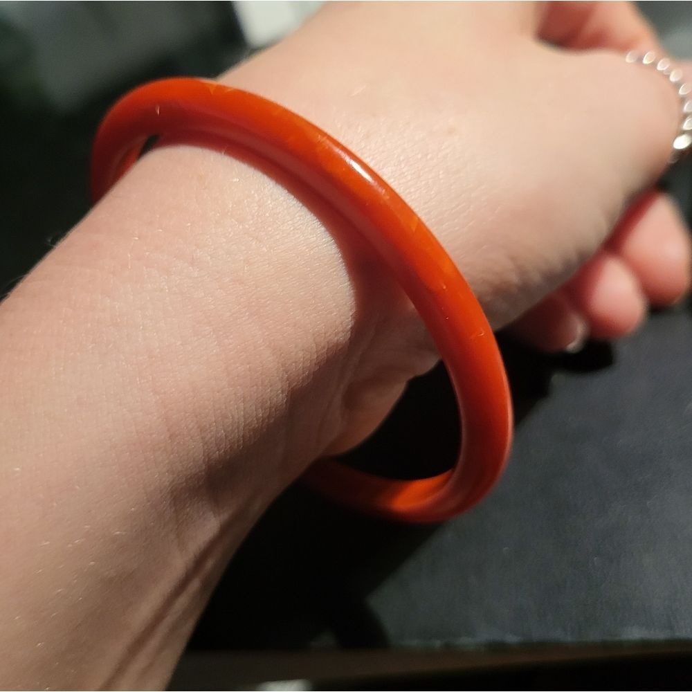 Vintage Orange Bakelite? Acrylic Bangle Bracelet - Picture 7 of 7
